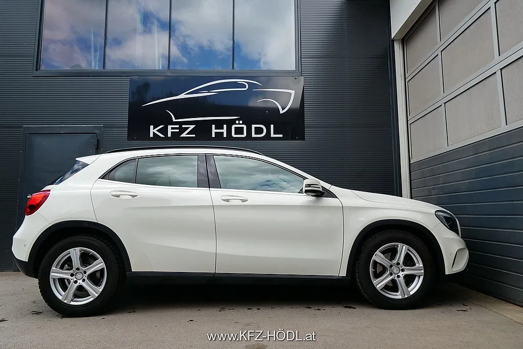 Mercedes-Benz GLA 200 CDI 4MATIC Aut. Image 5