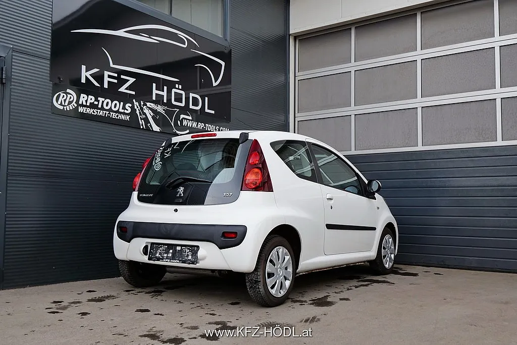 Peugeot 107 Active 1,0 Image 2