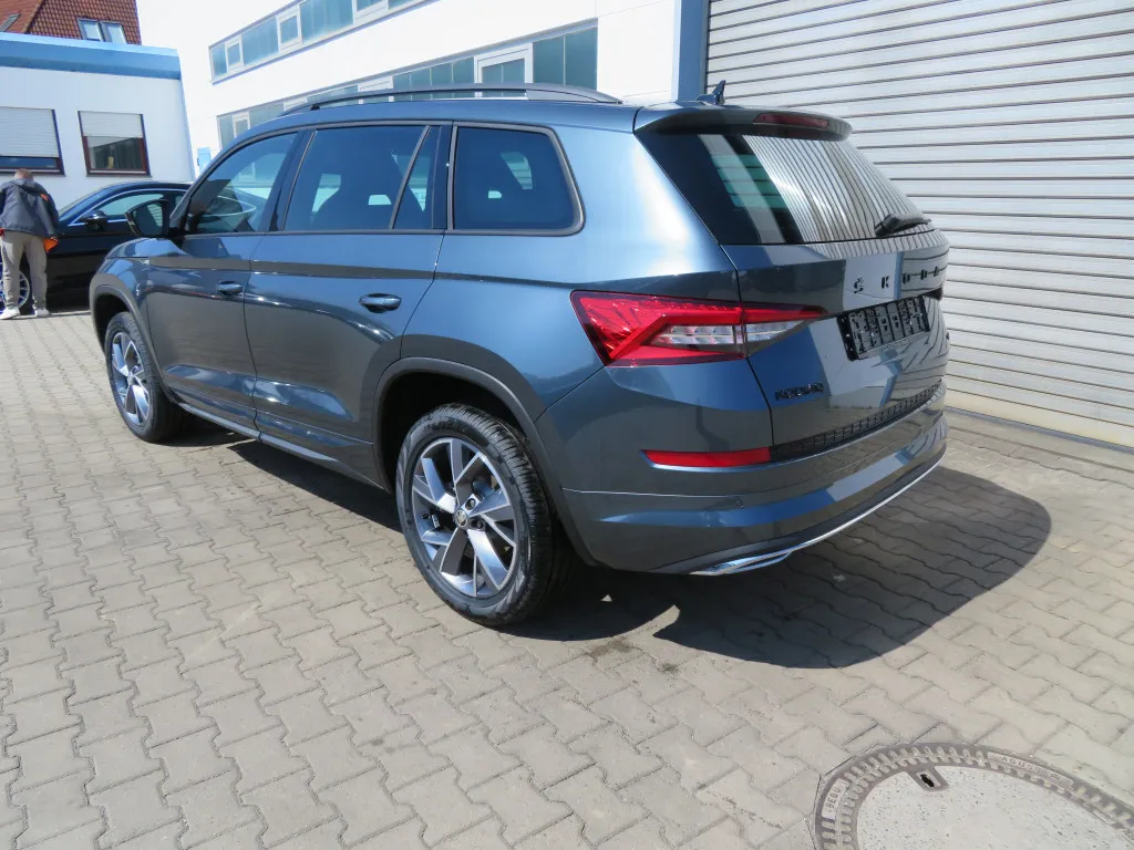 Skoda Kodiaq 2.0 TDI DSG 4X4 SPORTLINE*NAVI*ACC*PANO* Image 5